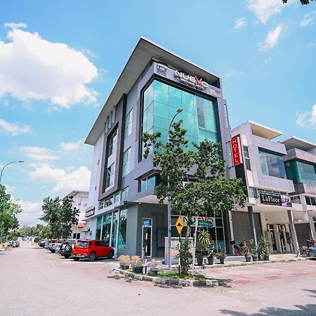 שאה אלאם Swing & Pillows - Kota Kemuning Selangor מראה חיצוני תמונה